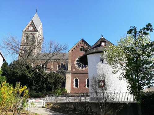 Duckes_katholische_Kirche.jpeg